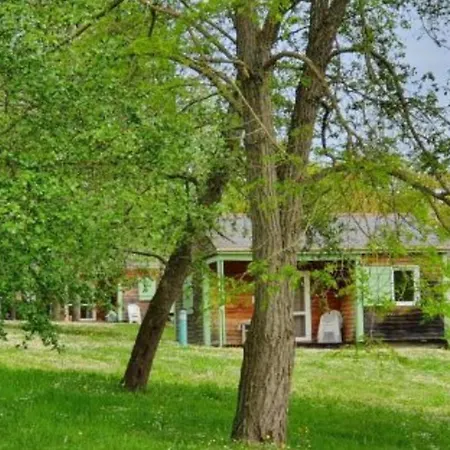 Confortable Avec Terrasse, Ideal Pour 6 Personnes - Api-1-52-1520 Кемпинг Baudreix