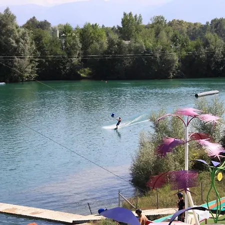 Campingplads Confortable Avec Terrasse, Ideal Pour 6 Personnes - Api-1-52-1520 Beaudreix