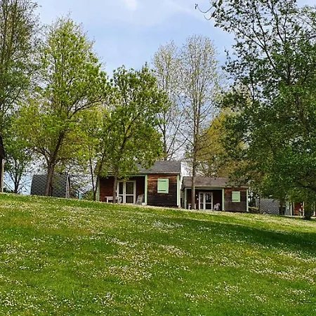 Confortable Avec Terrasse, Ideal Pour 6 Personnes - Api-1-52-1520 Campingplads Beaudreix